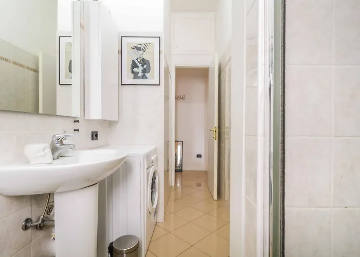 Domusmi Massarenti Apartament
